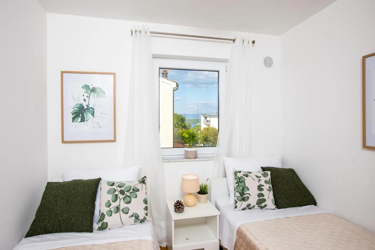 Apartment Manda 포라트